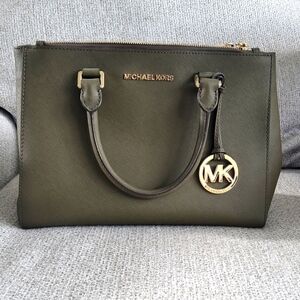Michael Kors army green handbag with strap